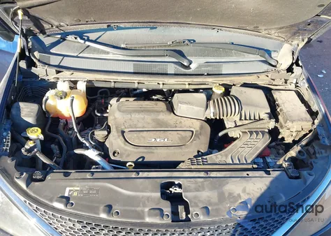 2018 Chrysler Pacifica Touring z USA, uszkodzony, nr VIN 2C4RC1DG1JR130016